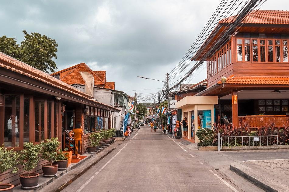 Bophut Fisharman's Village main street
