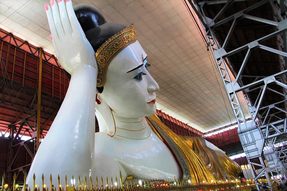 Best Yangon Temples - Chauk Htat Kyi Pagoda