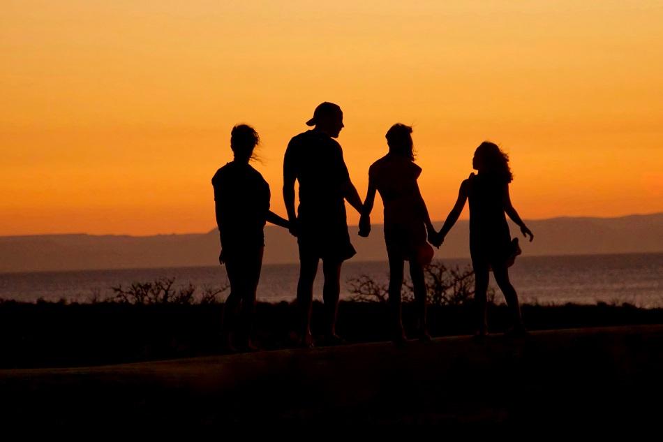 Full time travel family