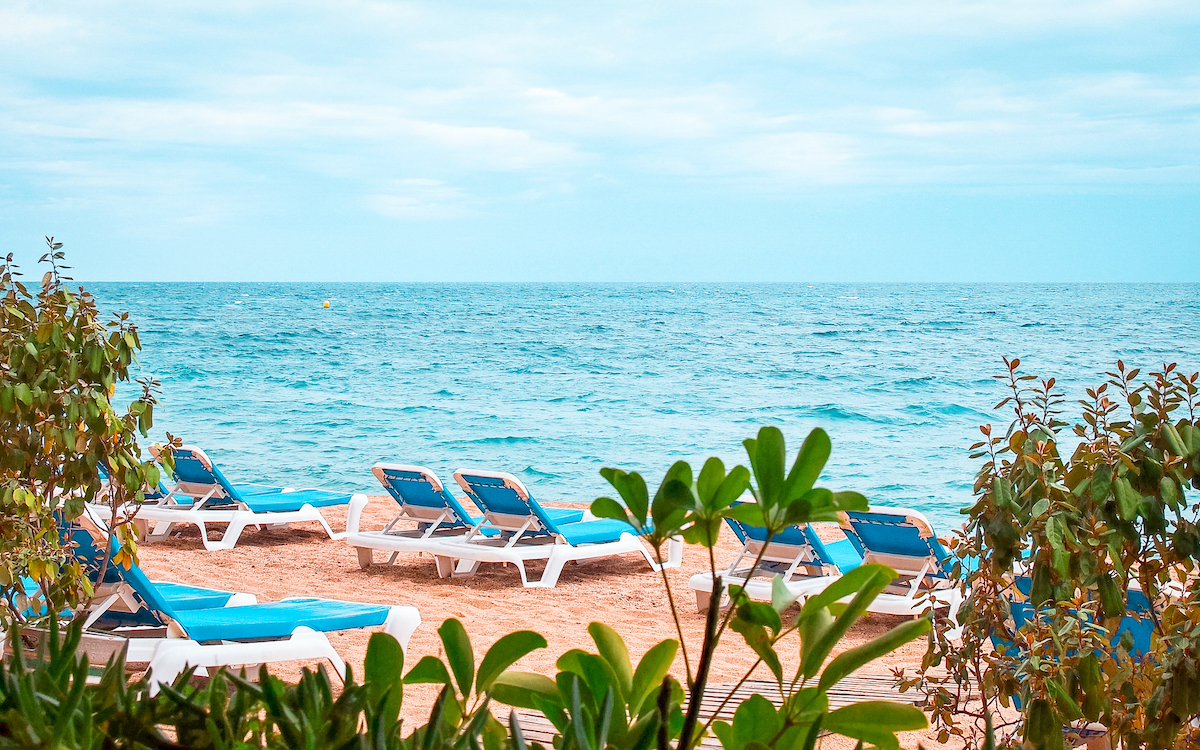 beaches near heraklion, heraklion beaches, beaches in heraklion