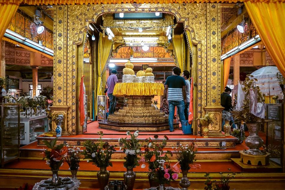 Phaung Daw Oo Pagoda Inle Lake