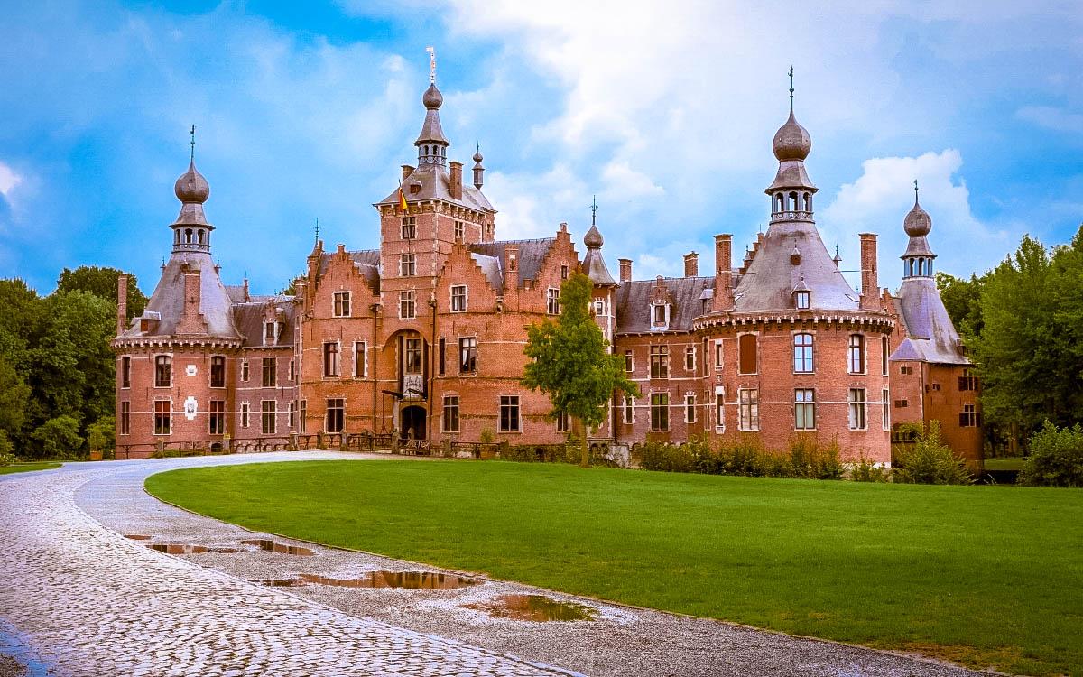 Ooidonk Castle, Belgium - the most beautiful castles in Europe, fairytale castles in Europe, top castles in Europe, must-visit castles in Europe. unique castles in Europe.