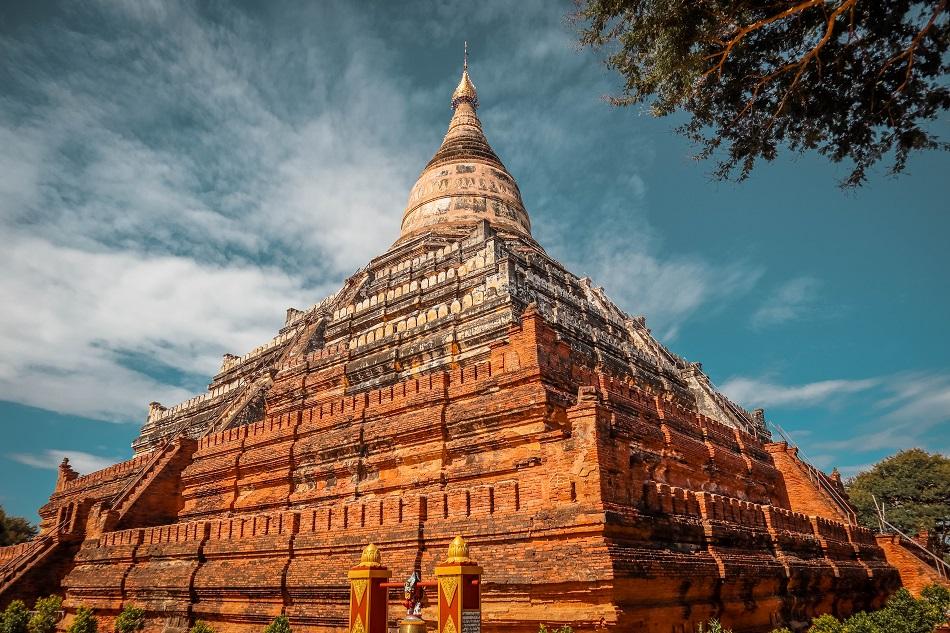 Best temples in Bagan - Shwesandaw Pagoda