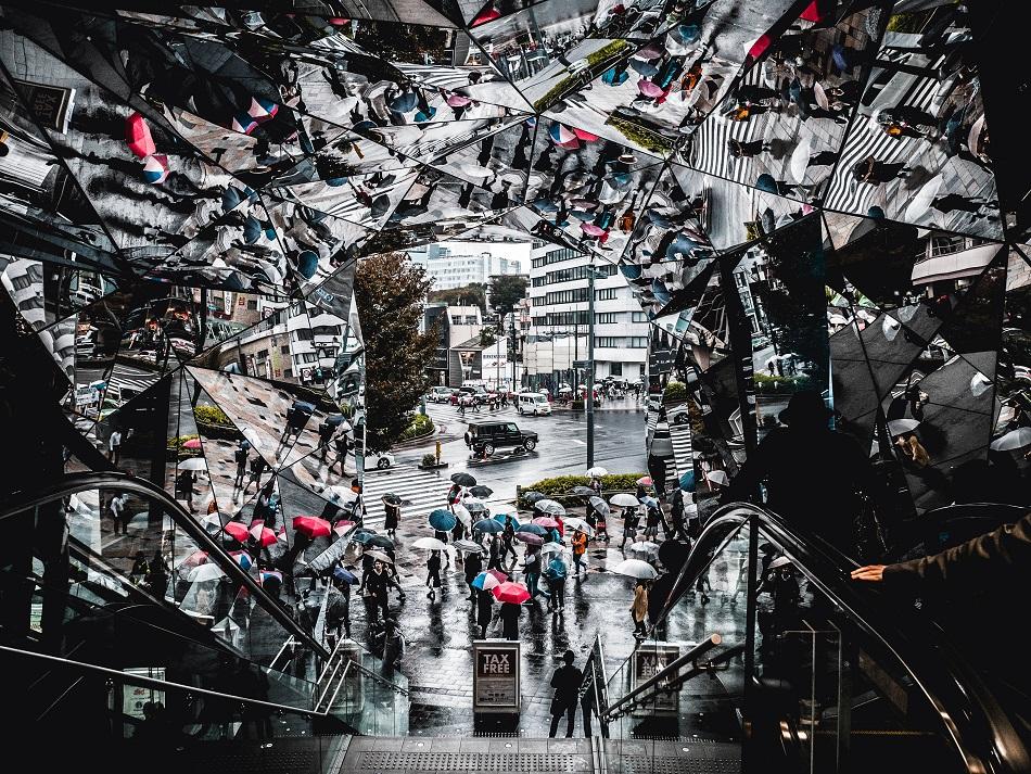 Tokyu Plaza mirrors in Harajuku
