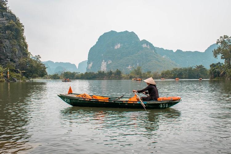Vietnamese guide at Trang An boat tour, Ninh Binh